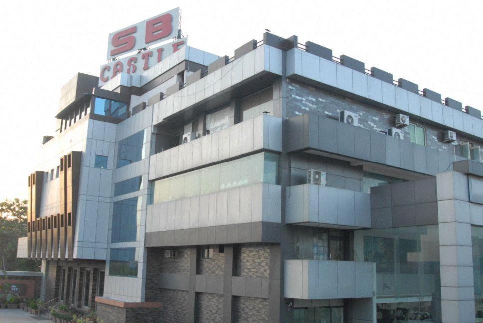 Hotel Sb Castle Kanpur Exterior foto