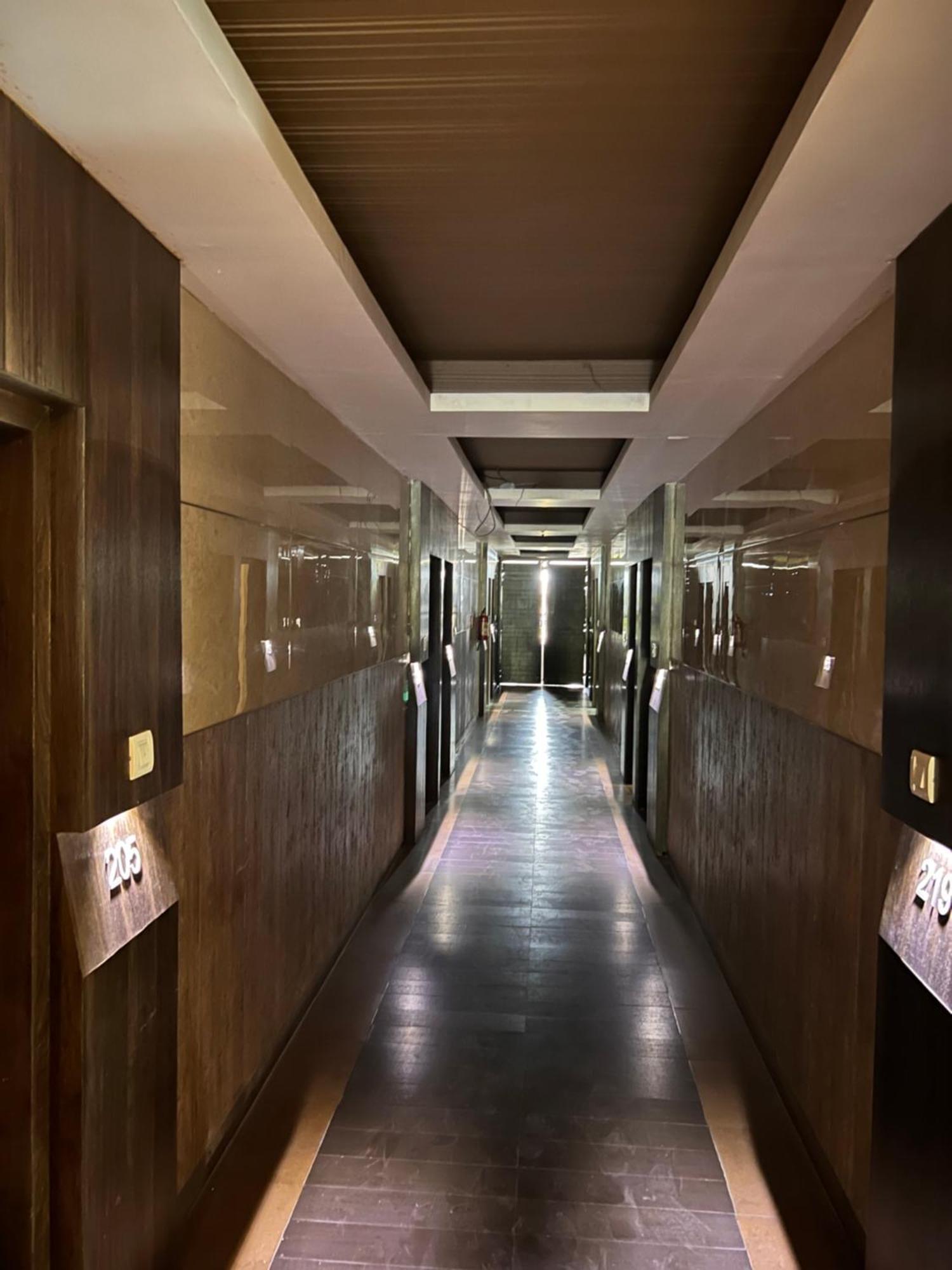 Hotel Sb Castle Kanpur Exterior foto