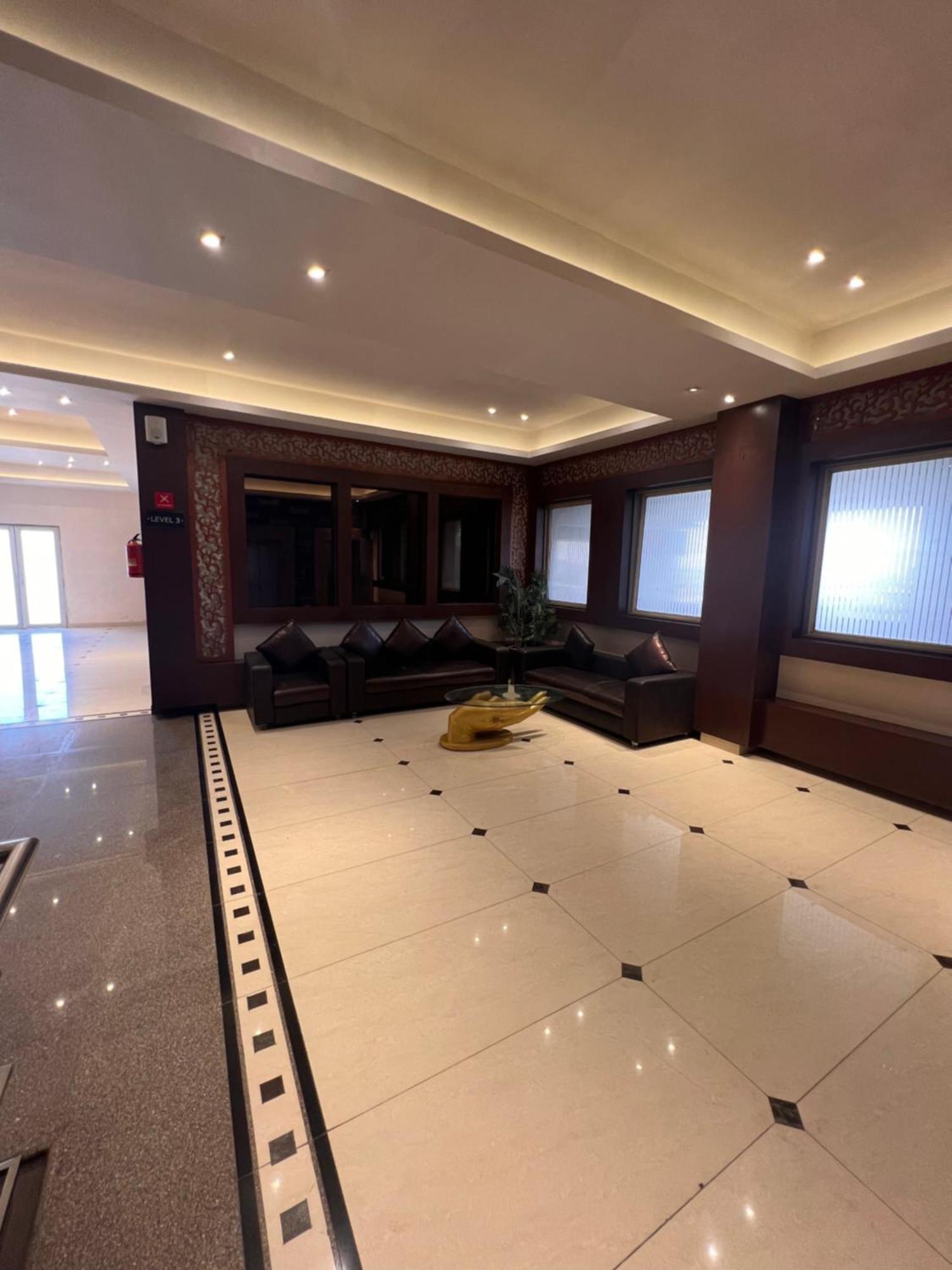 Hotel Sb Castle Kanpur Exterior foto