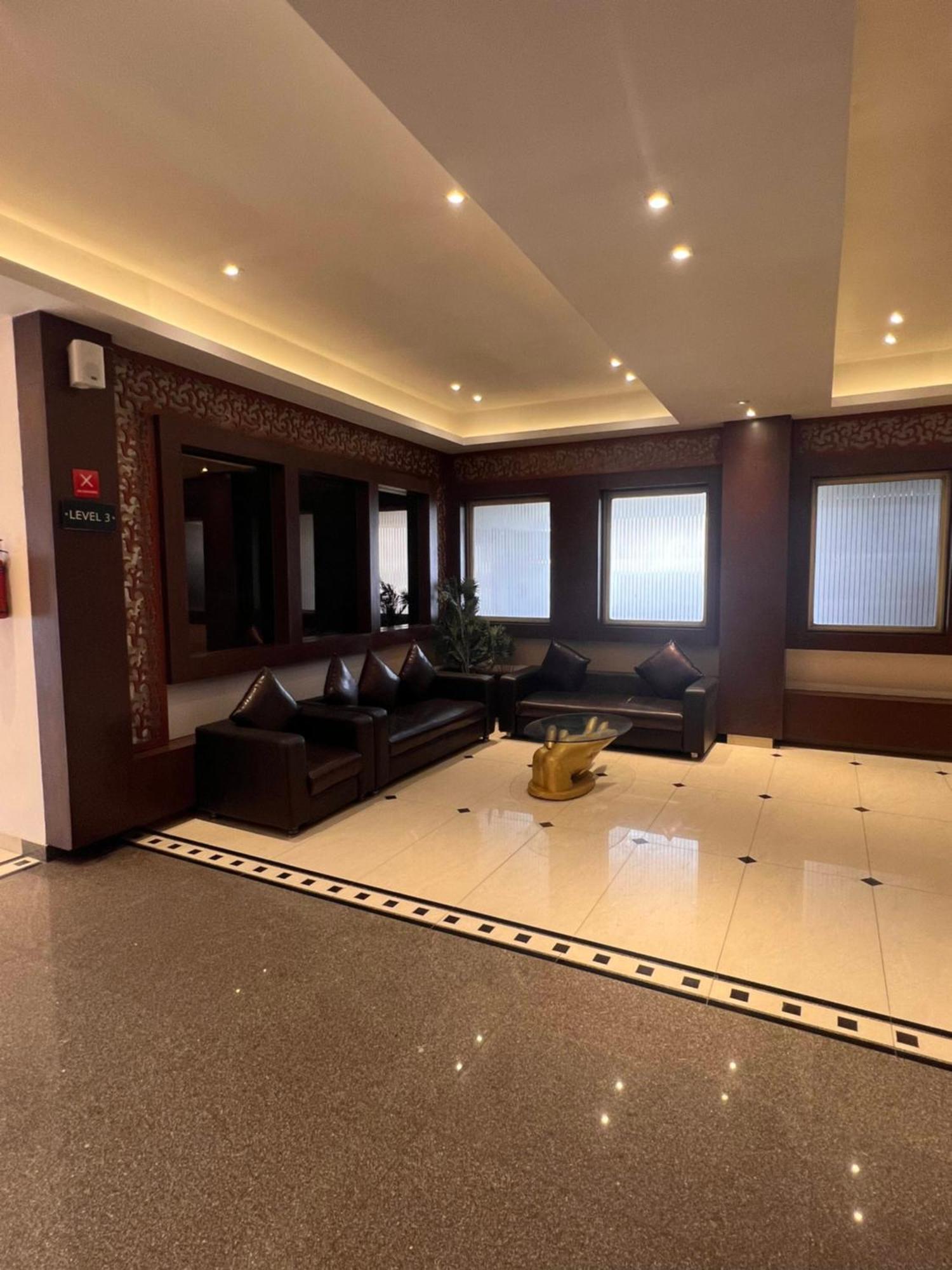 Hotel Sb Castle Kanpur Exterior foto