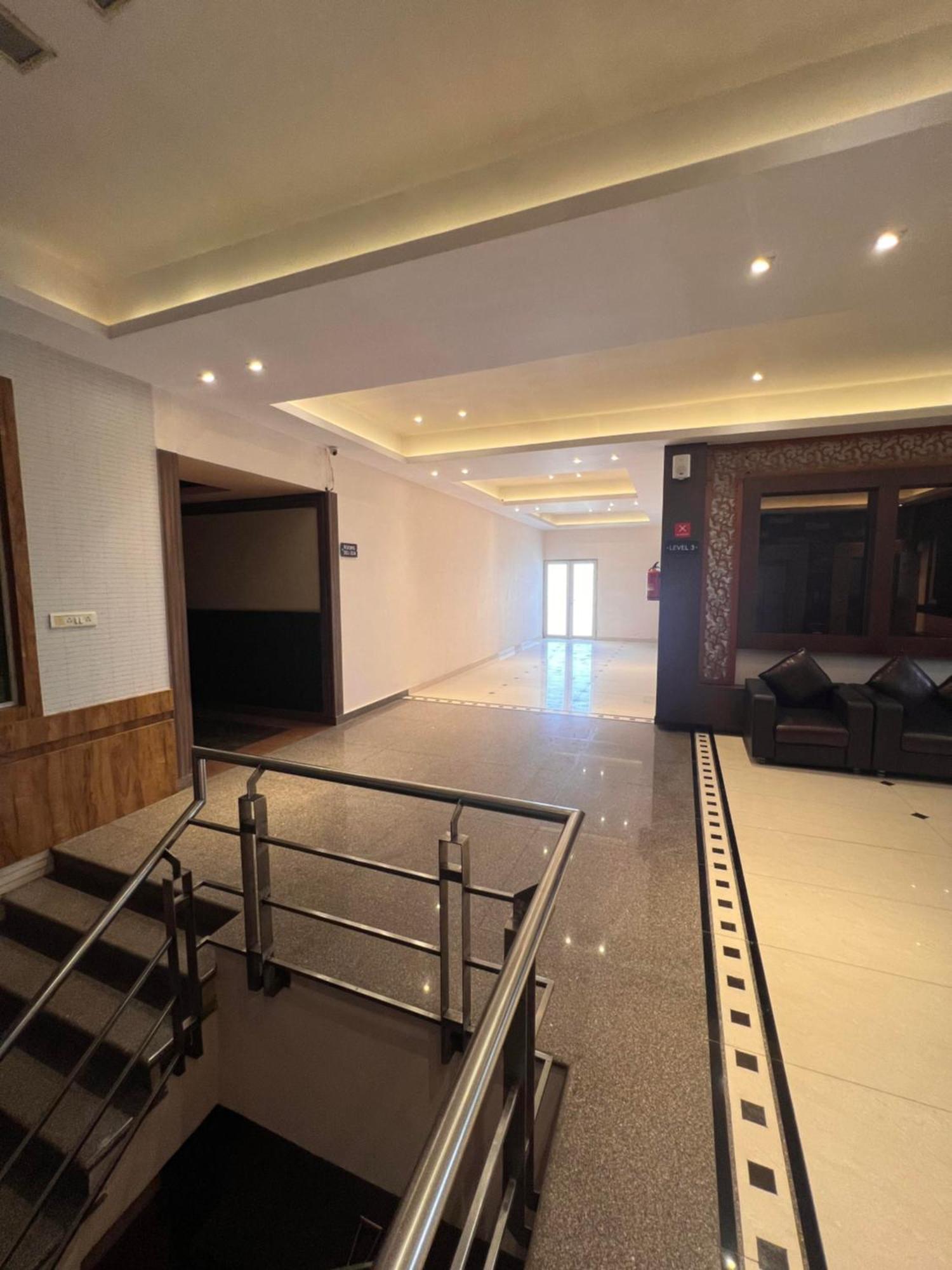 Hotel Sb Castle Kanpur Exterior foto